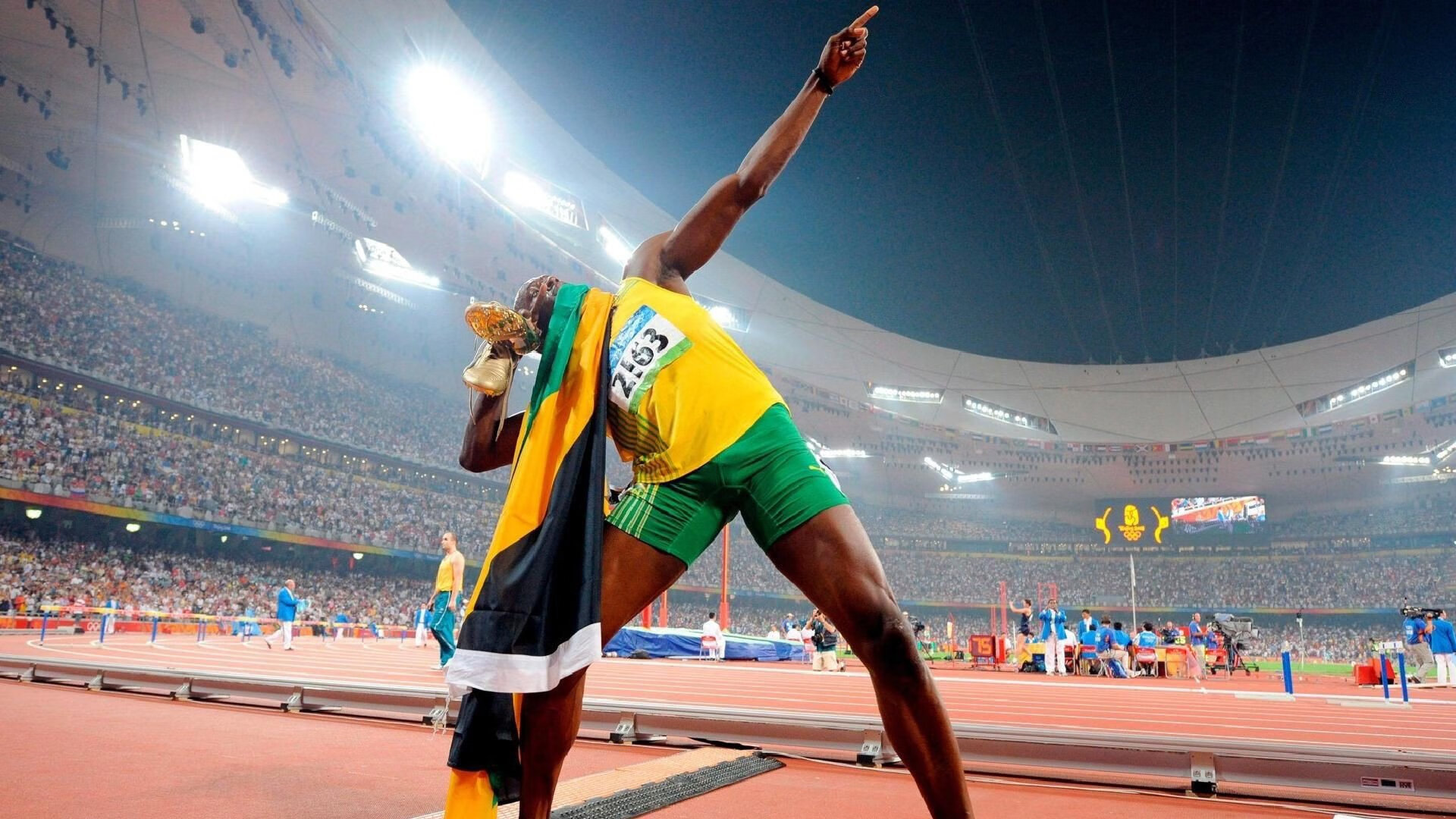 最佳瞬间:王强最后时刻三分绝杀,全场欢呼!,最佳现场王宝强