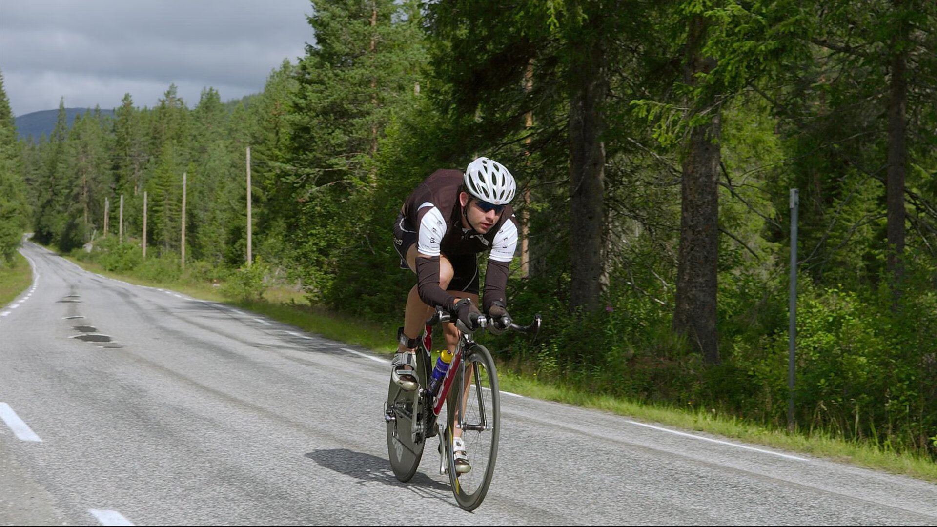 洛杉矶湖人晋级西部决赛，詹姆斯表现出色，2021洛杉矶湖人
